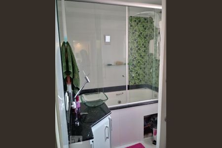 Apartamento à venda com 74m², 3 quartos e sem vaga Apartamento à venda com 74m², 3 quartos e sem vagaBanheiro da Suite