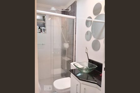 Banheiro Social de apartamento à venda com 3 quartos, 74m² em Chácara Califórnia, São Paulo