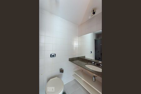 Banheiro Social de apartamento para alugar com 2 quartos, 65m² em Icaraí, Niterói