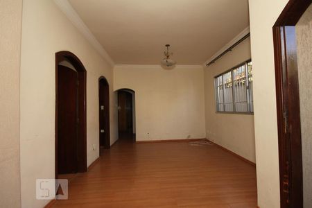 Sala de casa para alugar com 3 quartos, 240m² em Vila São José (ipiranga), São Paulo