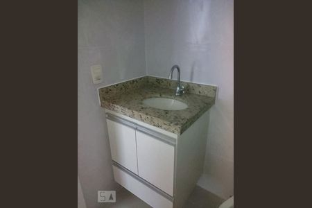 Apartamento para alugar com 80m², 3 quartos e 1 vagaBanheiro social - pia