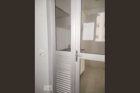 Apartamento para alugar com 80m², 3 quartos e 1 vagaÁrea de serviço - porta