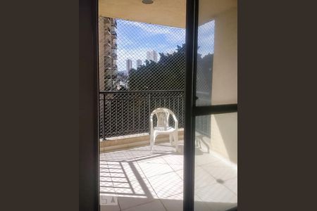 Apartamento para alugar com 80m², 3 quartos e 1 vagaVaranda