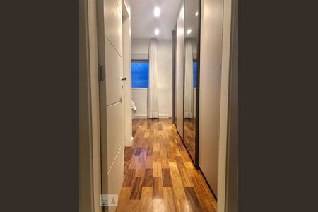 Apartamento à venda com 104m², 2 quartos e 2 vagasCorredor