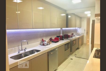Cozinha de apartamento à venda com 2 quartos, 104m² em Parque Reboucas, São Paulo