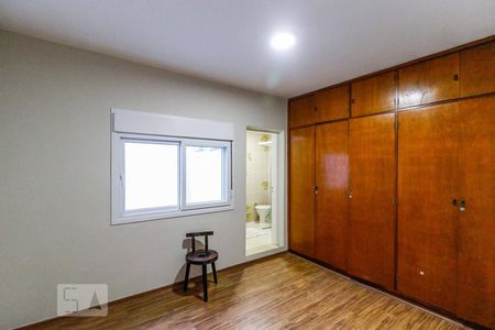 Suíte 1 de casa para alugar com 4 quartos, 220m² em Jardim Bélgica, São Paulo