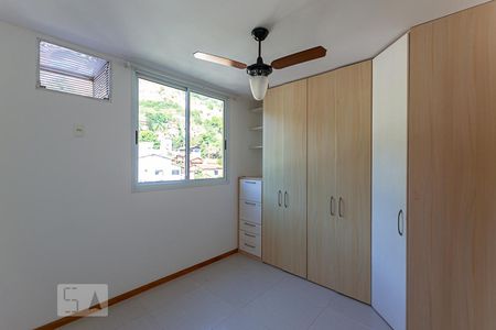 Quarto 1 de apartamento para alugar com 2 quartos, 110m² em Charitas, Niterói