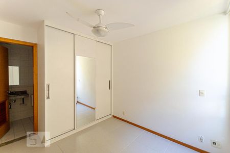 Suite de apartamento para alugar com 2 quartos, 110m² em Charitas, Niterói