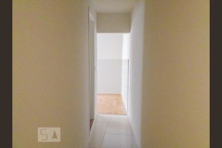 Corredor de apartamento para alugar com 2 quartos, 80m² em Vila São Geraldo, São Paulo
