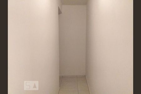 Corredor de apartamento para alugar com 2 quartos, 80m² em Vila São Geraldo, São Paulo