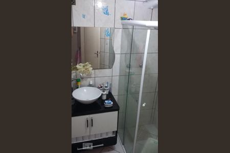 Banheiro de apartamento para alugar com 2 quartos, 54m² em Vila Mangalot, São Paulo