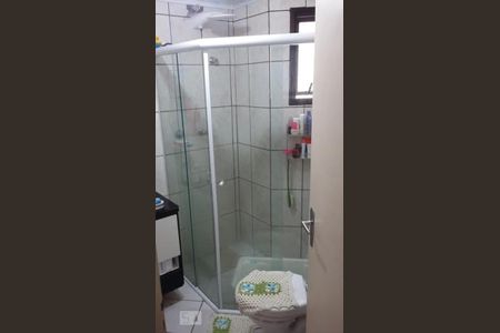 Banheiro de apartamento para alugar com 2 quartos, 54m² em Vila Mangalot, São Paulo