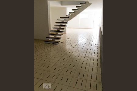 Garagem  de casa à venda com 3 quartos, 350m² em Jardim Vila Formosa, São Paulo