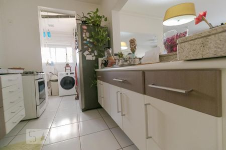 Apartamento à venda com 99m², 3 quartos e 2 vagasCozinha