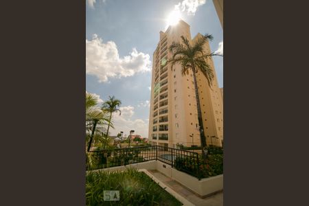Apartamento à venda com 99m², 3 quartos e 2 vagasFachada