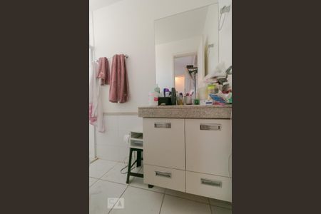 Apartamento à venda com 99m², 3 quartos e 2 vagasBanheiro da Suíte