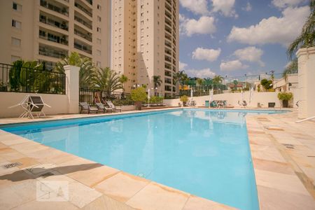 Apartamento à venda com 99m², 3 quartos e 2 vagasÁrea comum - Piscina