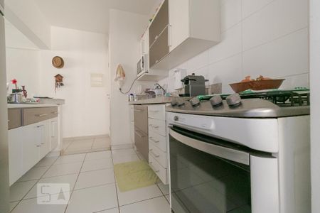 Apartamento à venda com 99m², 3 quartos e 2 vagasCozinha