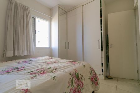 Apartamento à venda com 99m², 3 quartos e 2 vagasQuarto 02