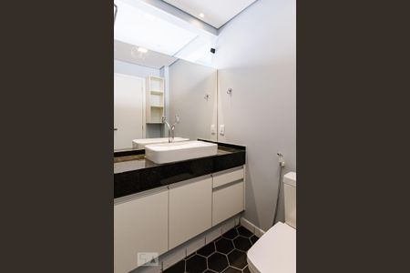 Banheiro de apartamento para alugar com 3 quartos, 72m² em Jardim Alto da Barra, Campinas