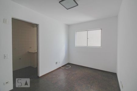 Sala de apartamento para alugar com 1 quarto, 34m² em Centro, Curitiba
