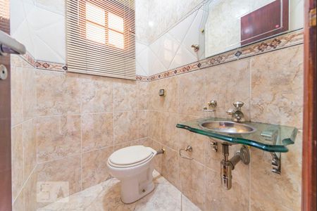 Lavabo  de casa para alugar com 3 quartos, 250m² em Vila Camilópolis, Santo André