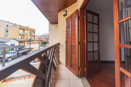 Casa para alugar com 250m², 3 quartos e 5 vagasSacada do Quarto 1