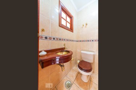 Casa para alugar com 250m², 3 quartos e 5 vagasBanheiro de Serviço