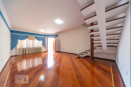 Sala de casa para alugar com 3 quartos, 250m² em Vila Camilópolis, Santo André