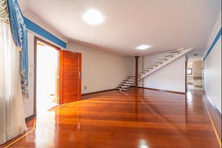 Sala de casa para alugar com 3 quartos, 250m² em Vila Camilópolis, Santo André