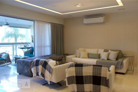 Sala de apartamento à venda com 4 quartos, 234m² em Barra da Tijuca, Rio de Janeiro