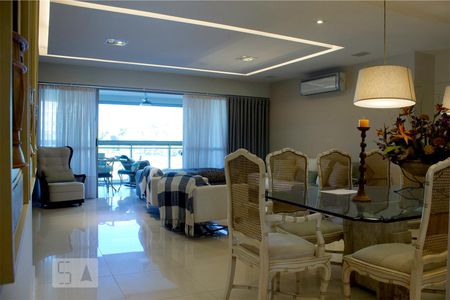 Sala de apartamento à venda com 4 quartos, 234m² em Barra da Tijuca, Rio de Janeiro