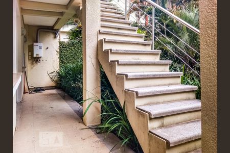 Casa de condomínio à venda com 398m², 4 quartos e 3 vagasQuintal