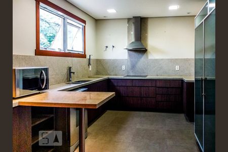 Casa de condomínio à venda com 398m², 4 quartos e 3 vagasCozinha