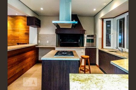 Casa de condomínio à venda com 398m², 4 quartos e 3 vagasCozinha