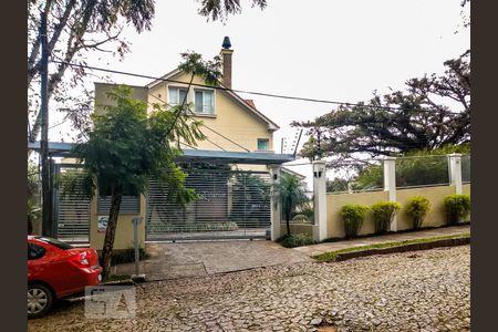 Casa de condomínio à venda com 398m², 4 quartos e 3 vagasFachada