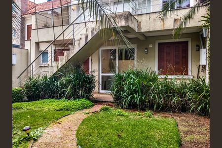 Casa de condomínio à venda com 398m², 4 quartos e 3 vagasQuintal