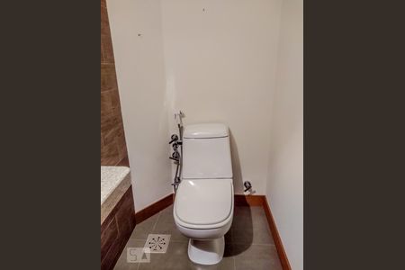 Casa de condomínio à venda com 398m², 4 quartos e 3 vagasLavabo