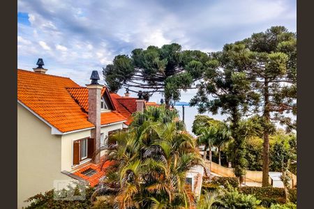 Casa de condomínio à venda com 398m², 4 quartos e 3 vagasVista