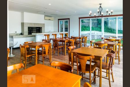 Casa de condomínio à venda com 398m², 4 quartos e 3 vagasÁrea comum - Salão de festas