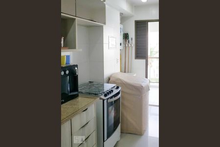 Apartamento para alugar com 66m², 2 quartos e 1 vaga Apartamento para alugar com 66m², 2 quartos e 1 vagaCozinha e Área de Serviço