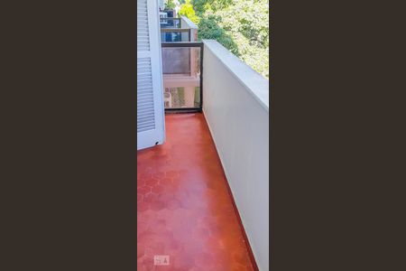 Apartamento à venda com 115m², 3 quartos e sem vagaSacada