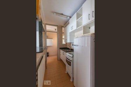 Casa de condomínio à venda com 52m², 1 quarto e 1 vaga Casa de condomínio à venda com 52m², 1 quarto e 1 vagaCozinha