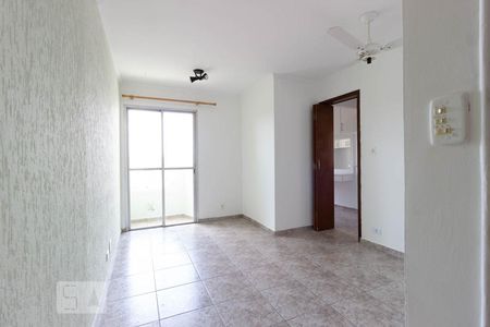 Sala de Apartamento com 2 quartos, 65m² Vila Mazzei