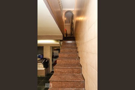 Casa à venda com 450m², 3 quartos e 3 vagas Casa à venda com 450m², 3 quartos e 3 vagasescada