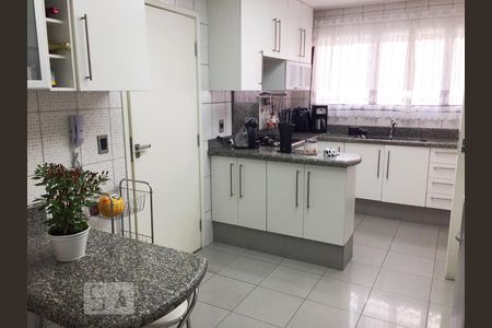 Cozinha de apartamento à venda com 3 quartos, 197m² em Vila Gomes Cardim, São Paulo