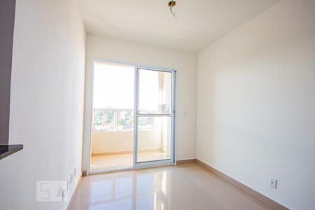 Sala de apartamento para alugar com 1 quarto, 40m² em Rubem Berta, Porto Alegre