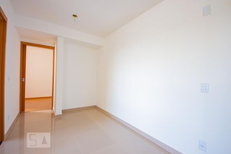 Sala de apartamento para alugar com 1 quarto, 40m² em Rubem Berta, Porto Alegre