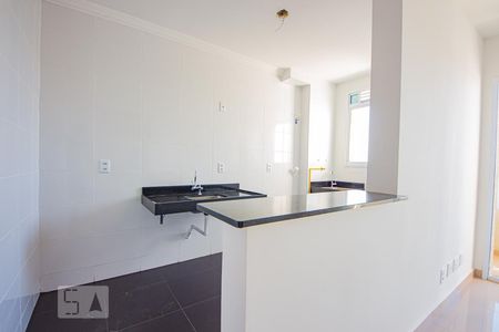 Cozinha  de apartamento para alugar com 1 quarto, 40m² em Rubem Berta, Porto Alegre