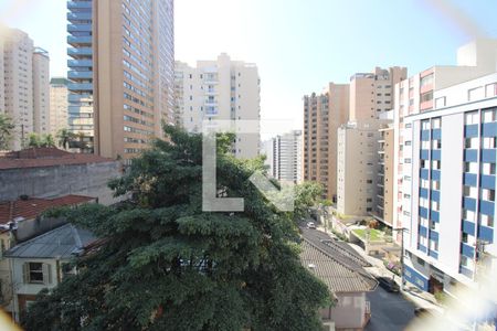 Vista da sala  de apartamento à venda com 3 quartos, 126m² em Perdizes, São Paulo